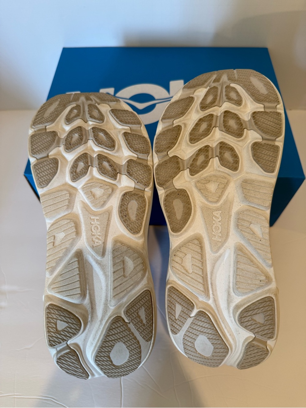 Hoka Clifton 10 Running Shoe - Picture 3 of 5